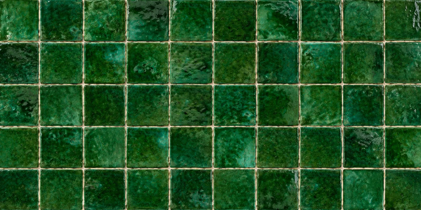 Paviment de rajola quadrada en verd