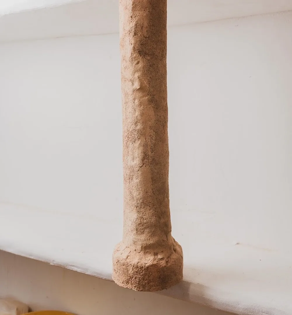 Baixant de costat, amb el gruix a la vista