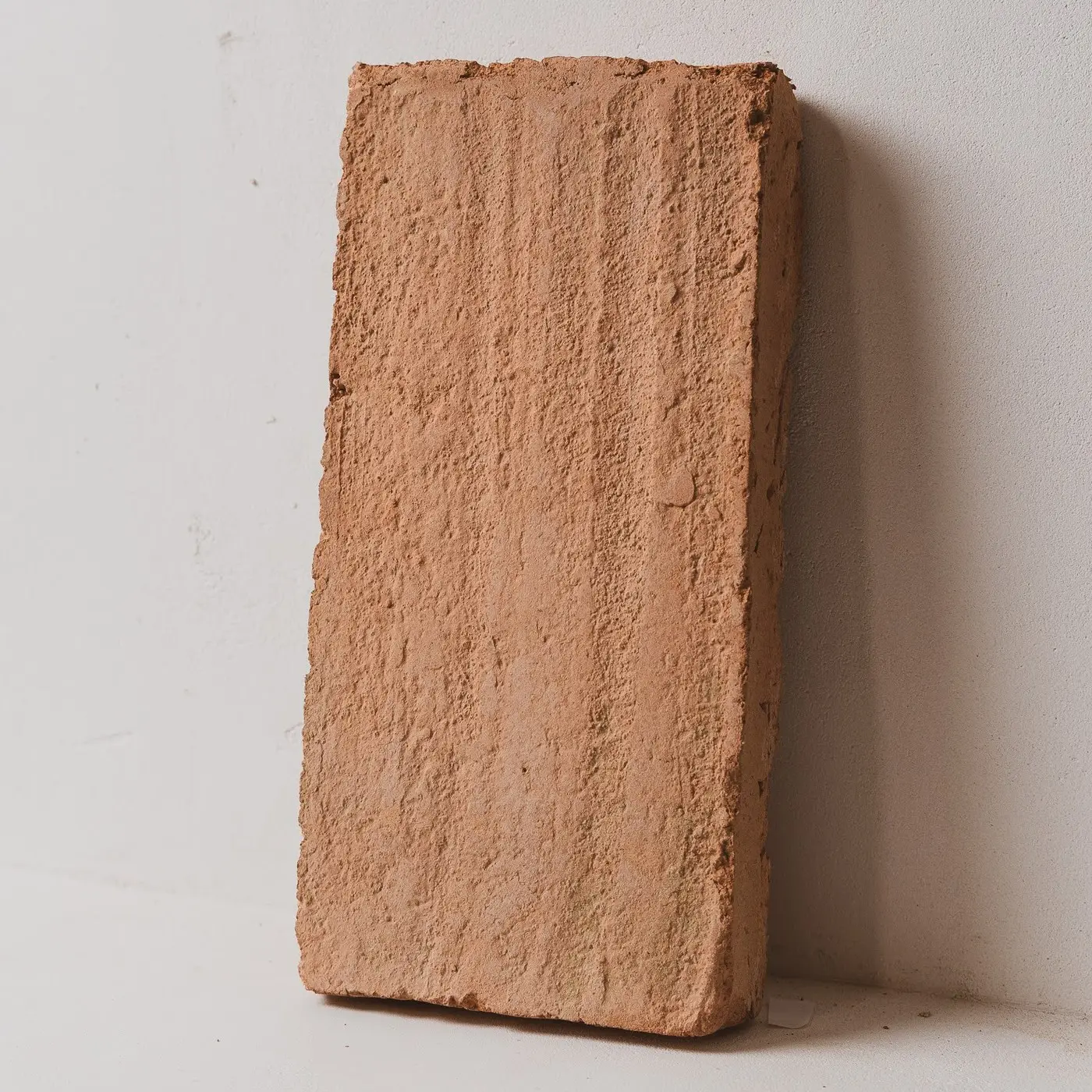 Maó massís de terra cuita